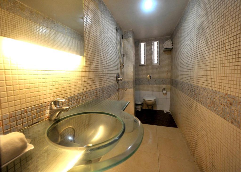 Hotel Lee International Καλκούτα Εξωτερικό φωτογραφία